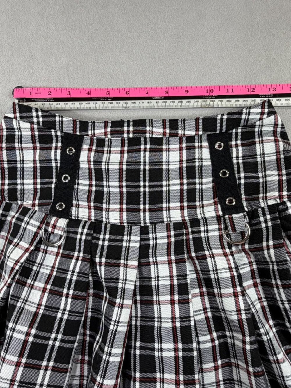 Plaid Pleated Mini Skirt Hot Topic Black Punk Y2K Schoolgirl‎ Punk Grunge Y2K - Picture 6 of 10